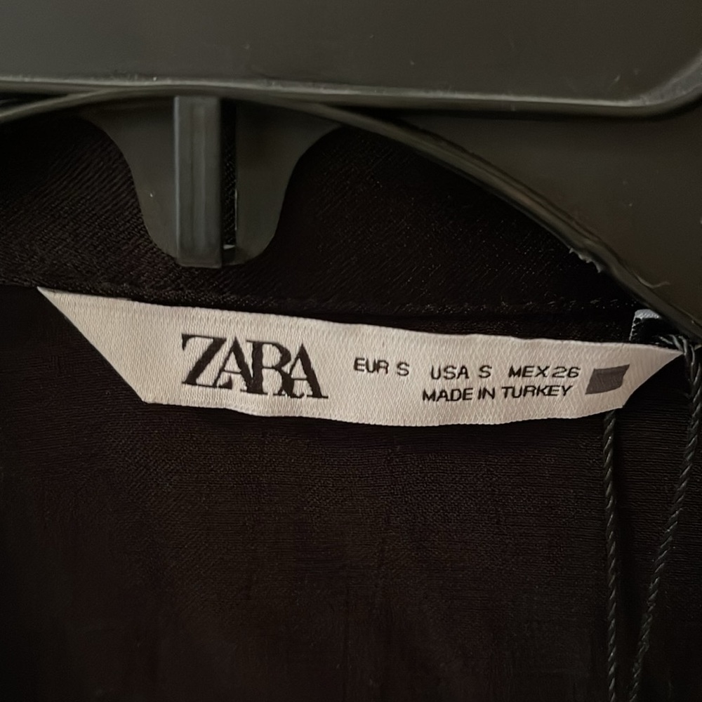 NWT Zara black shiny long sleeve crop top. - Picture 2 of 5